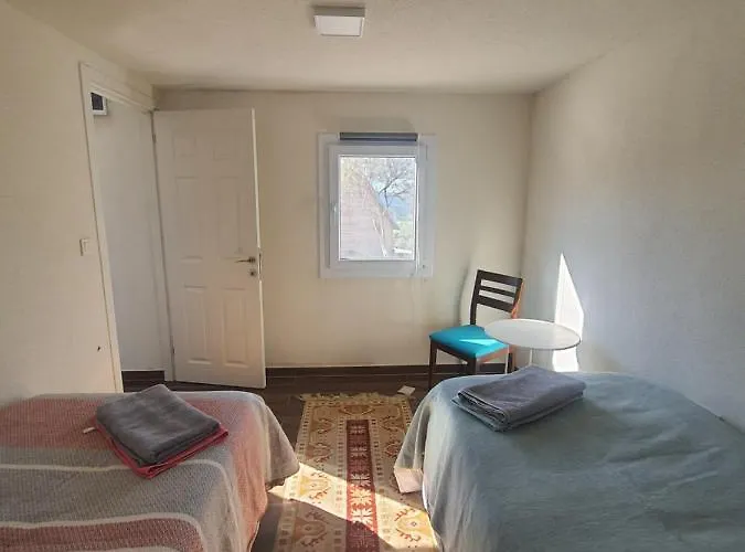 Hotel Olive Garden Retreat